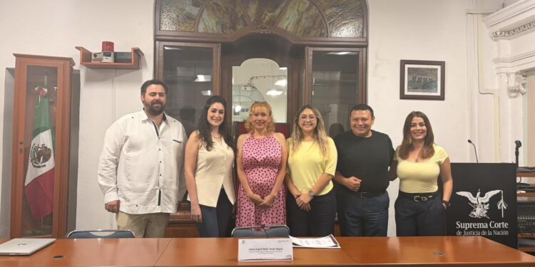 Alumnas del iMET participan en conferencia sobre justicia laboral e inclusión en la Casa de los Saberes Jurídicos